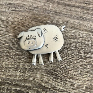 Vtg  JJ Pewter Pig Moving Brooch